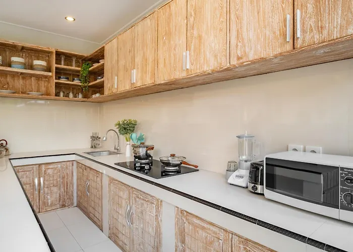 别墅 ☆ Larissa ☆ 2br Pool Kuta Petitenget