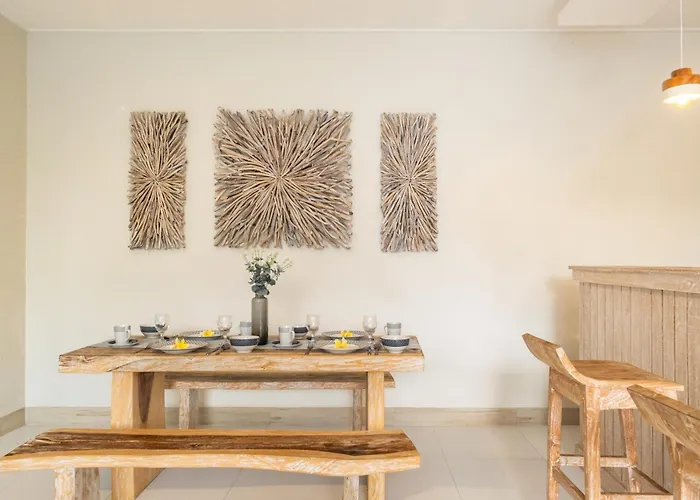 别墅 ☆ Larissa ☆ 2br Pool Kuta Petitenget 塞米亚克