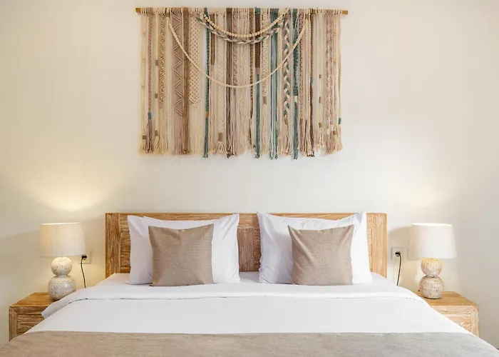 ☆ Larissa ☆ 2br Pool Kuta Petitenget *